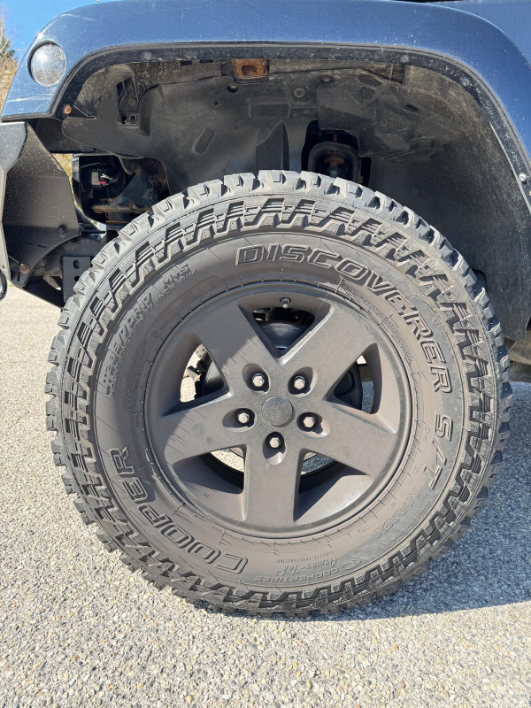Jeep Wrangler Unlimited — 33