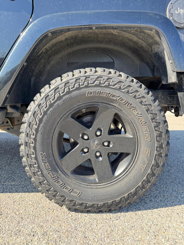 Jeep Wrangler Unlimited — 35
