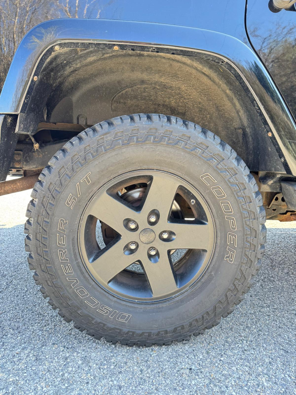 Jeep Wrangler Unlimited — 32