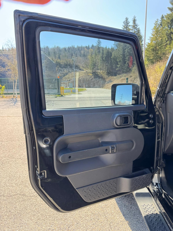 Jeep Wrangler Unlimited — 28