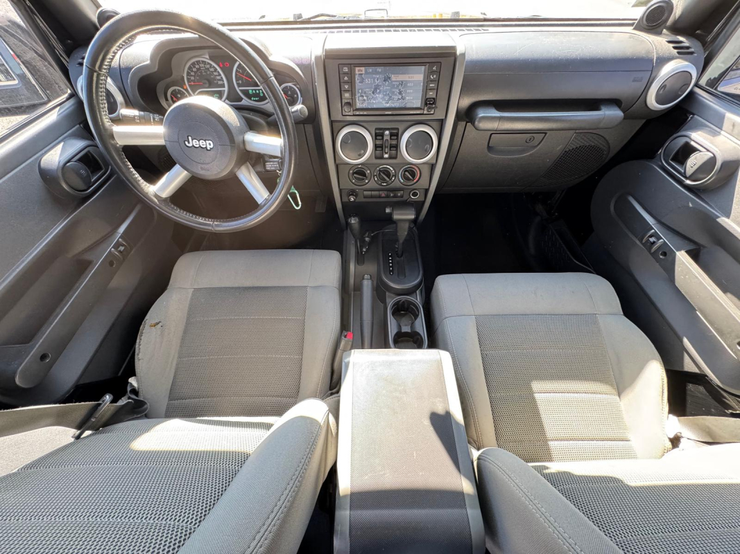 Jeep Wrangler Unlimited — 13