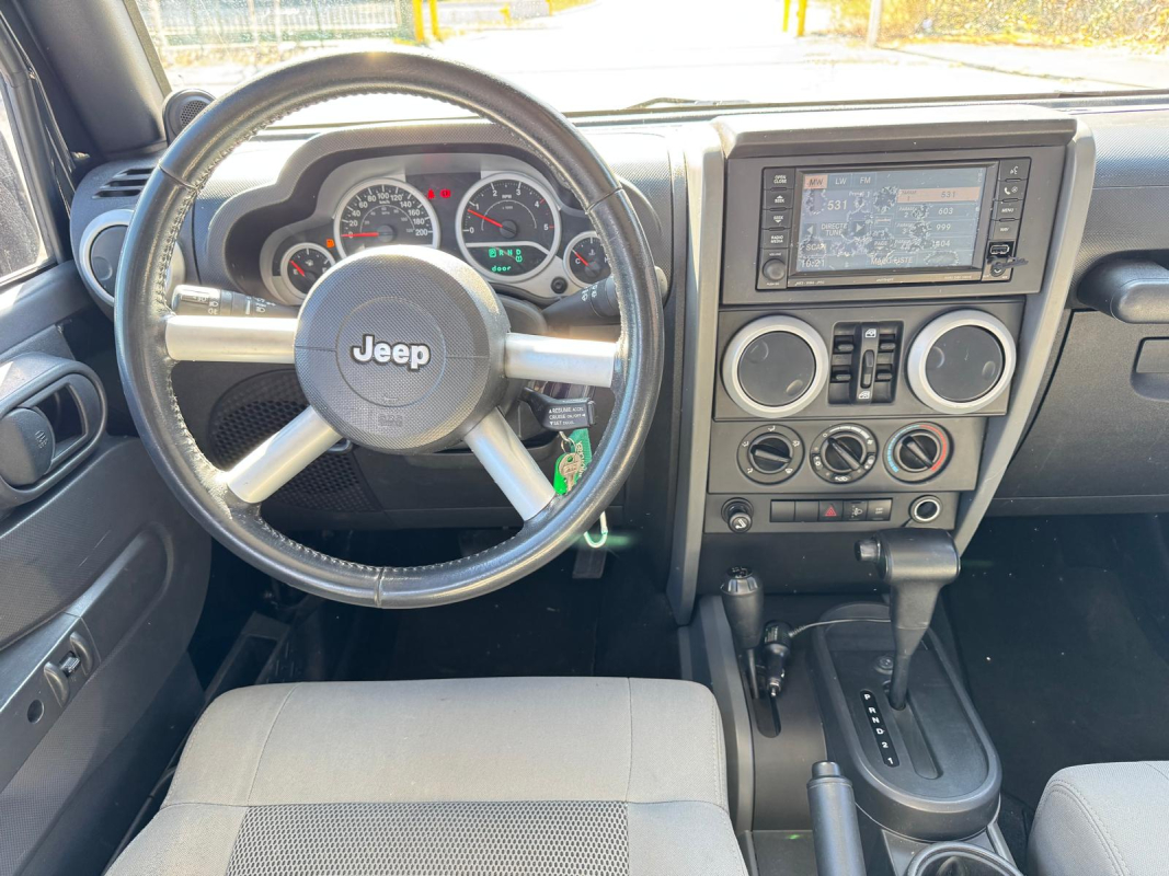 Jeep Wrangler Unlimited — 11