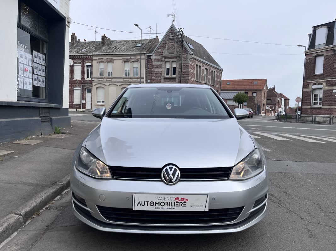 Volkswagen Golf — 2