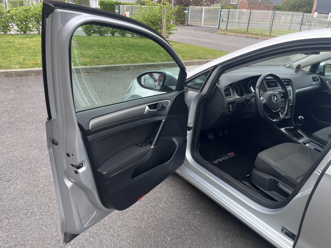Volkswagen Golf — 10