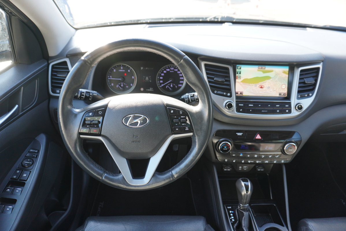 Hyundai Tucson — 15