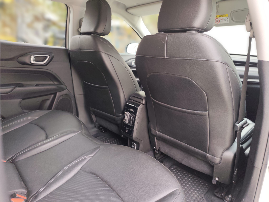 Jeep Compass — 15