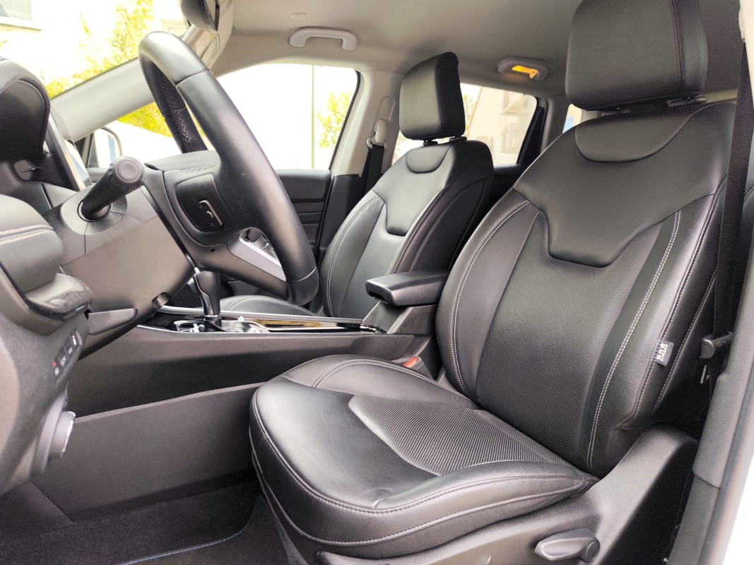Jeep Compass — 10