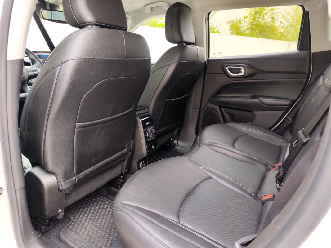 Jeep Compass — 17