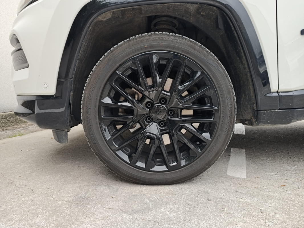 Jeep Compass — 18