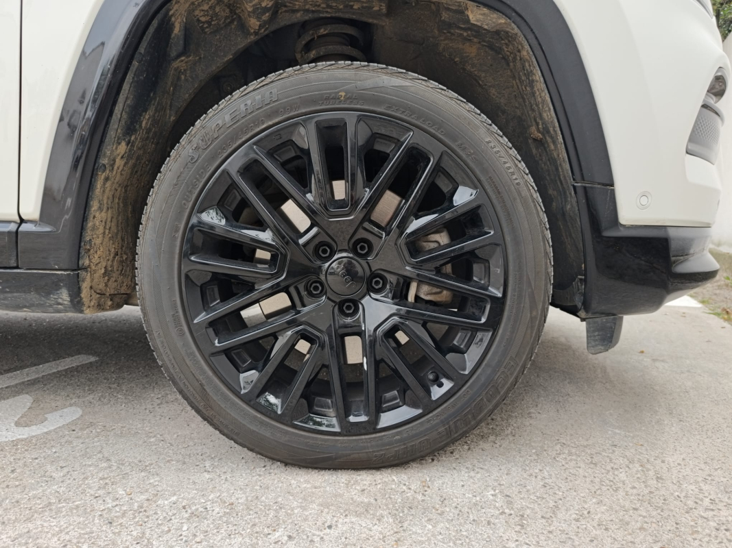 Jeep Compass — 20