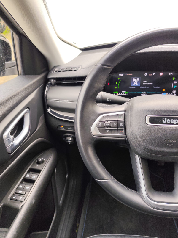 Jeep Compass — 25