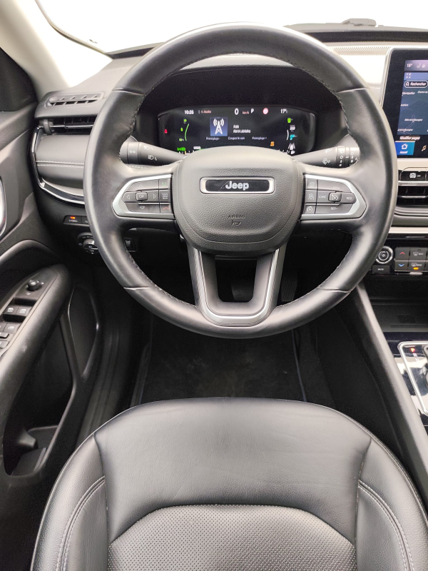 Jeep Compass — 22