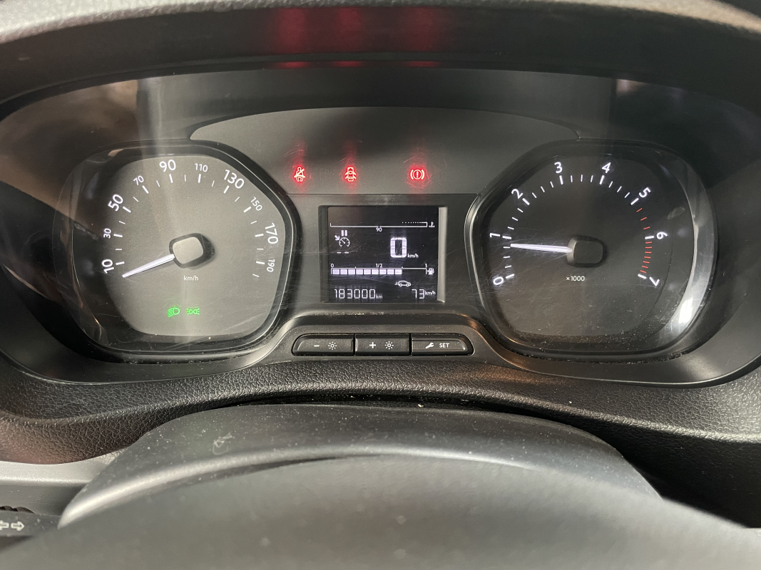 Peugeot Expert — 16