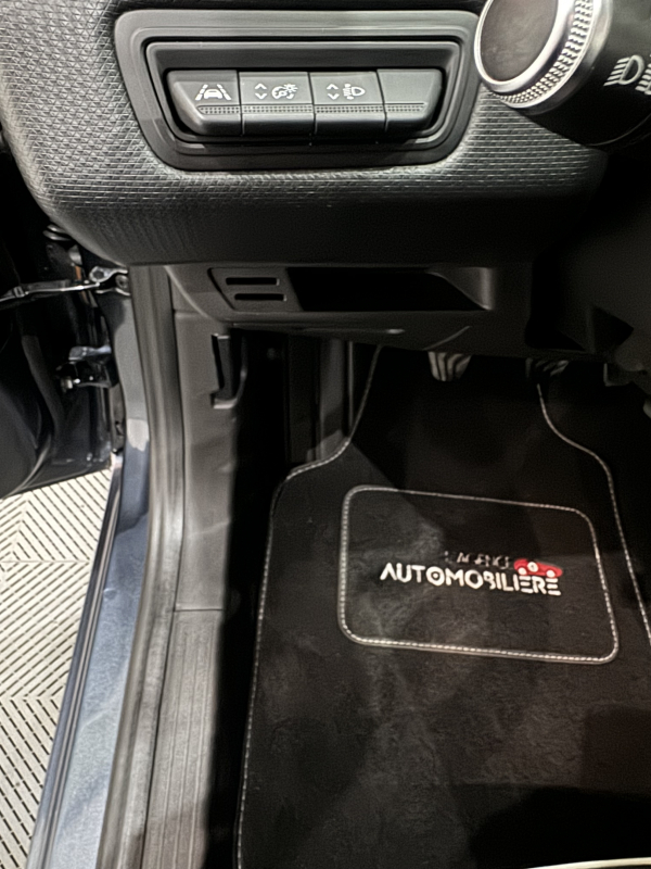 Renault CLIO V — 32