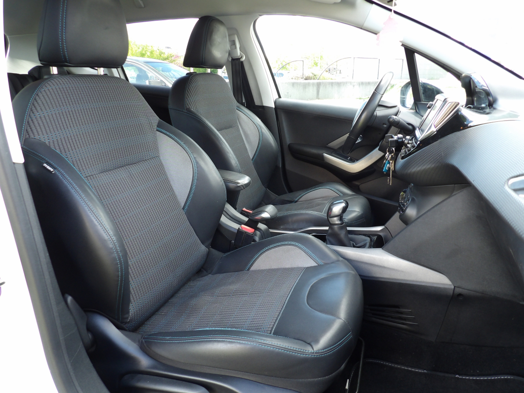 Peugeot 2008 — 16