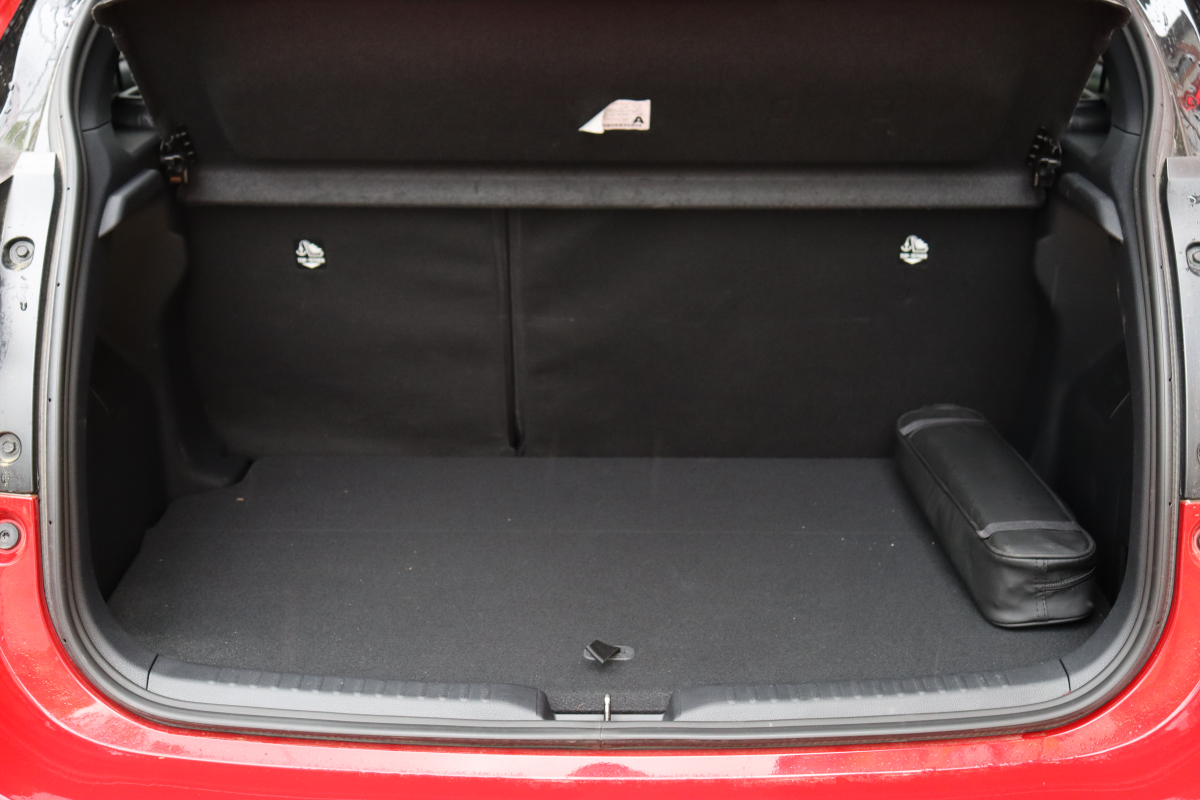 Toyota Yaris — 27
