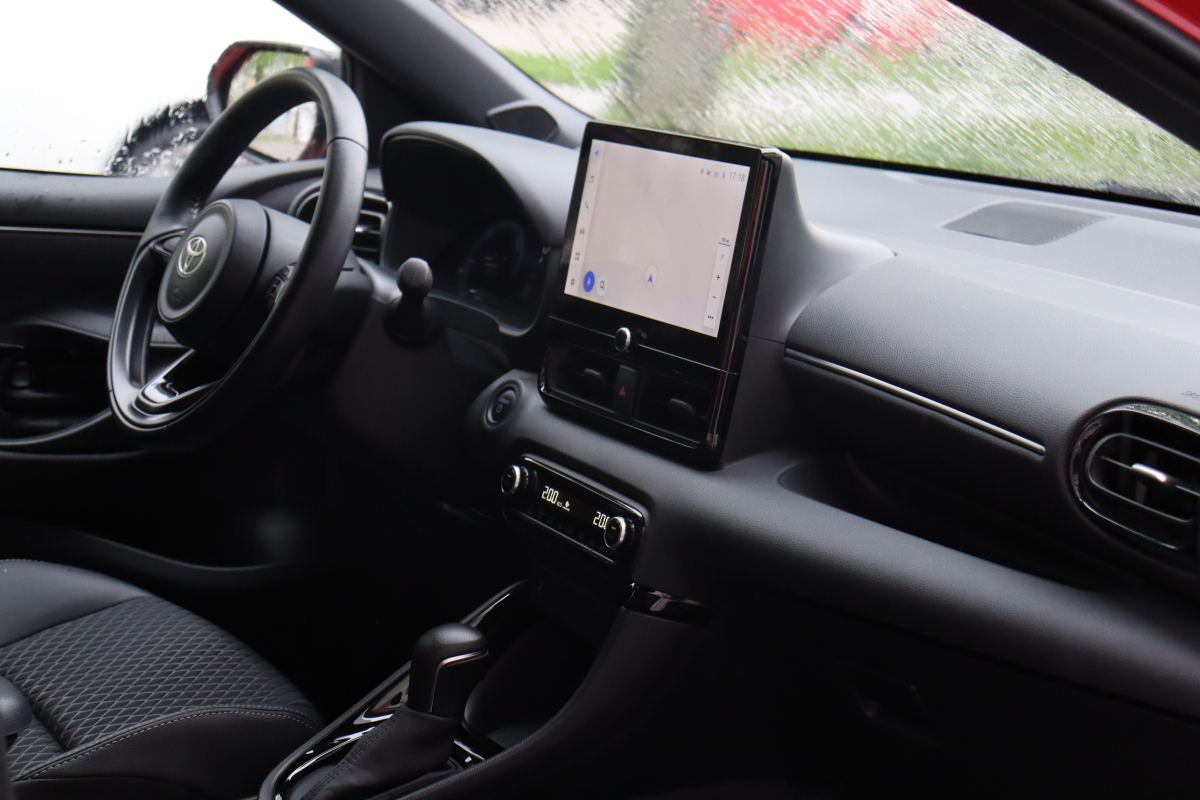 Toyota Yaris — 11