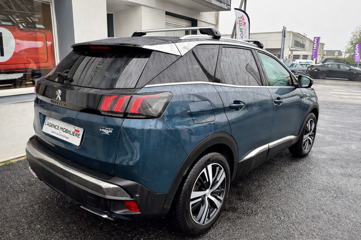 Peugeot 3008 HYbrid4 — 10