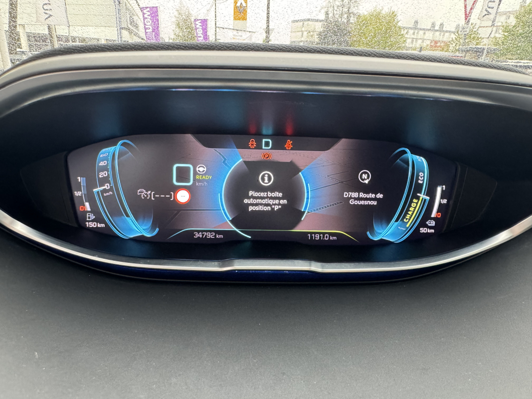 Peugeot 3008 HYbrid4 — 15