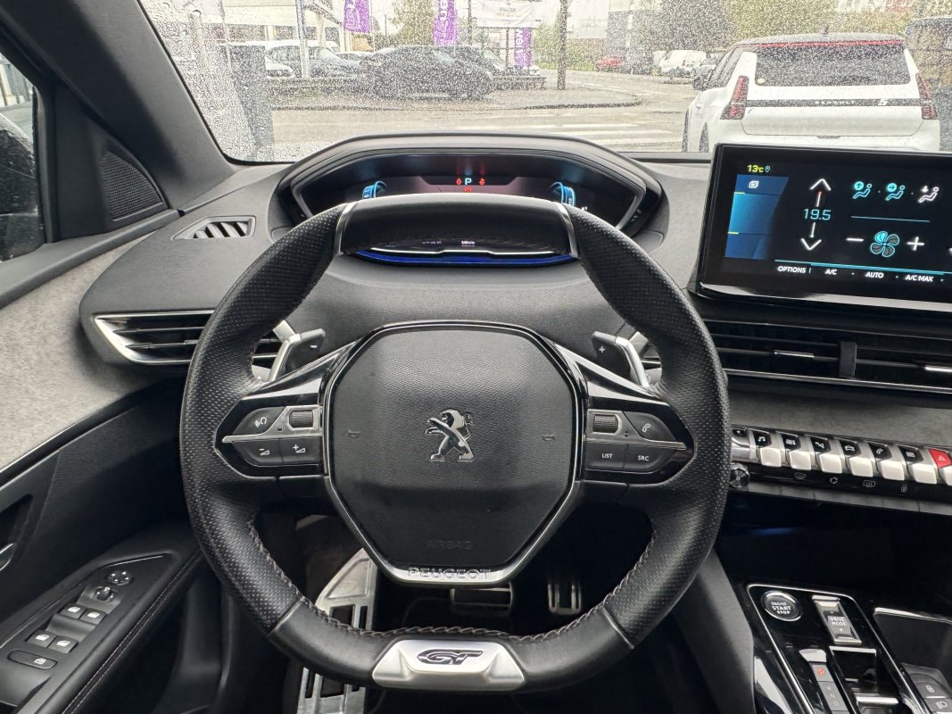 Peugeot 3008 HYbrid4 — 18