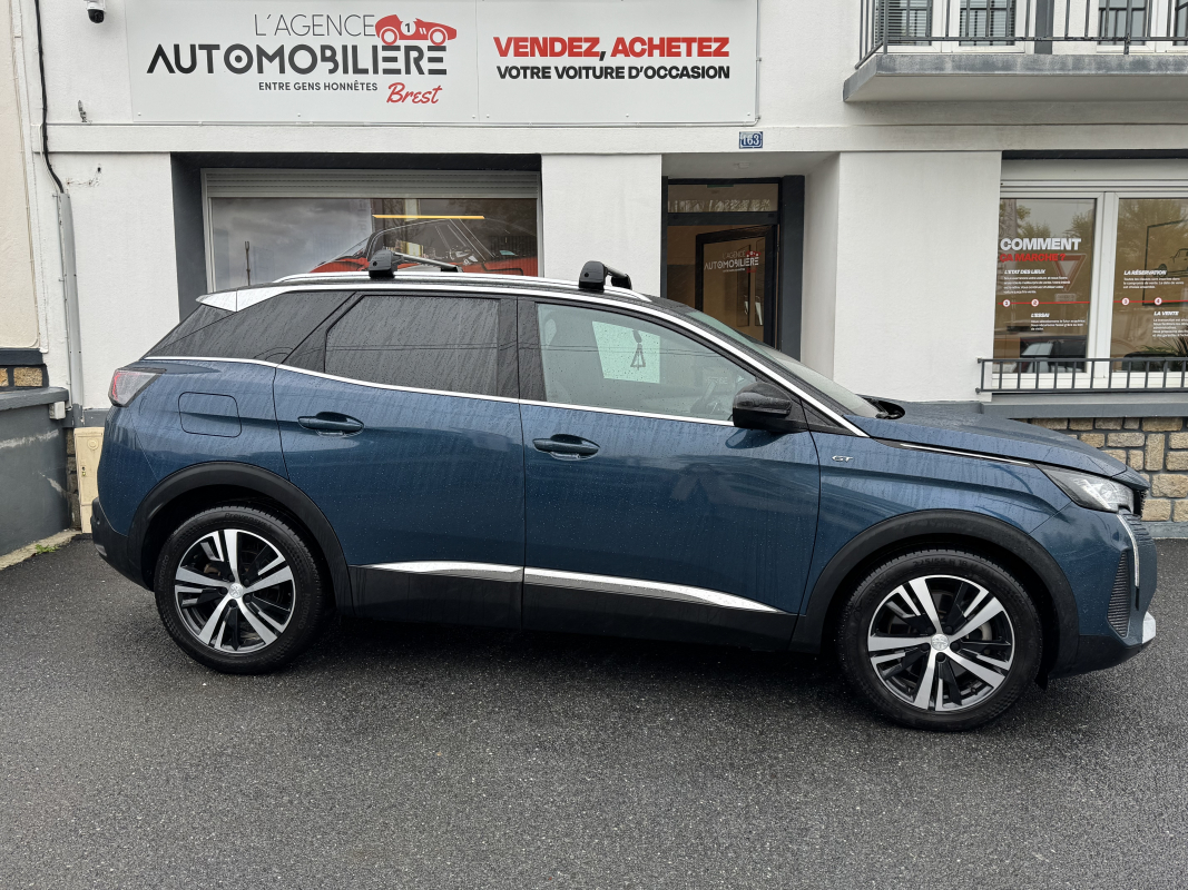 Peugeot 3008 HYbrid4 — 3