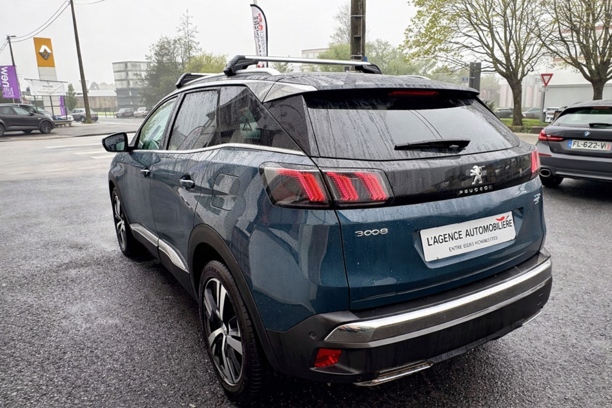 Peugeot 3008 HYbrid4 — 7