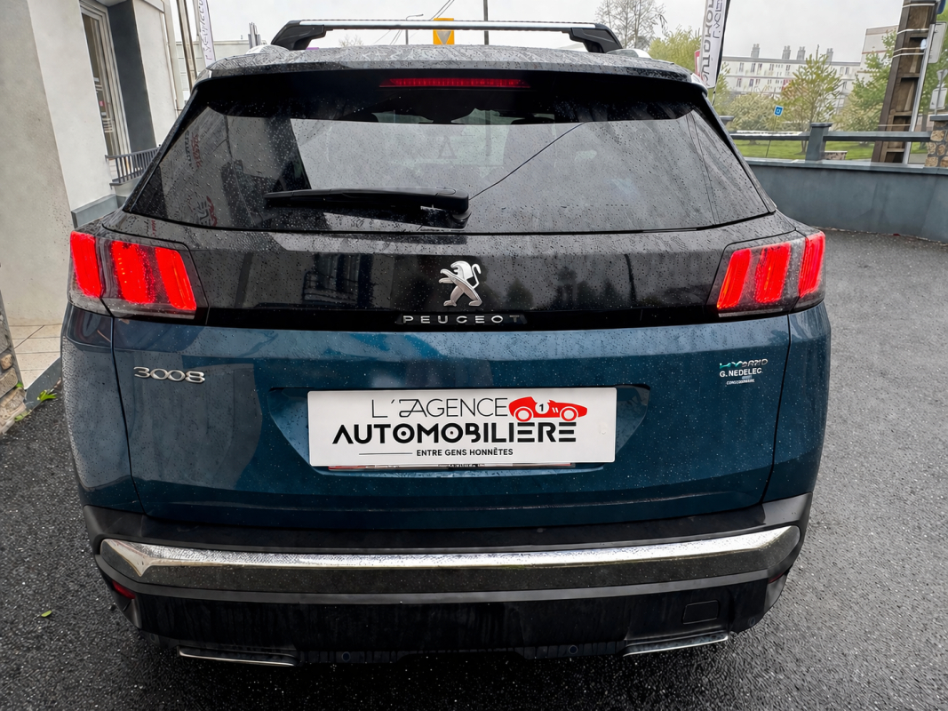 Peugeot 3008 HYbrid4 — 4