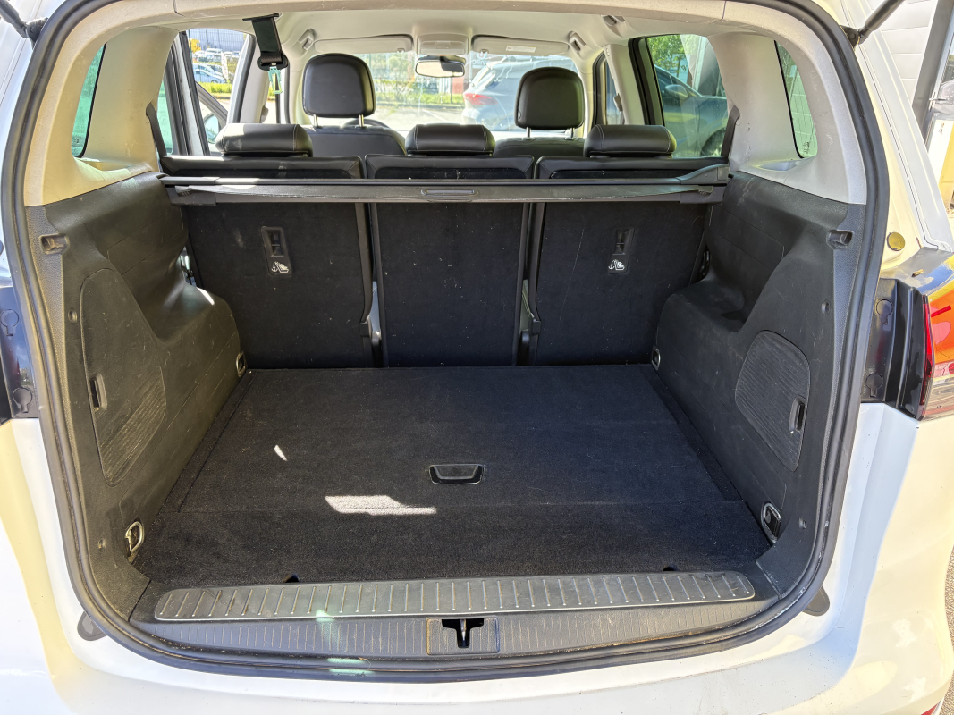 Opel Zafira Tourer — 12