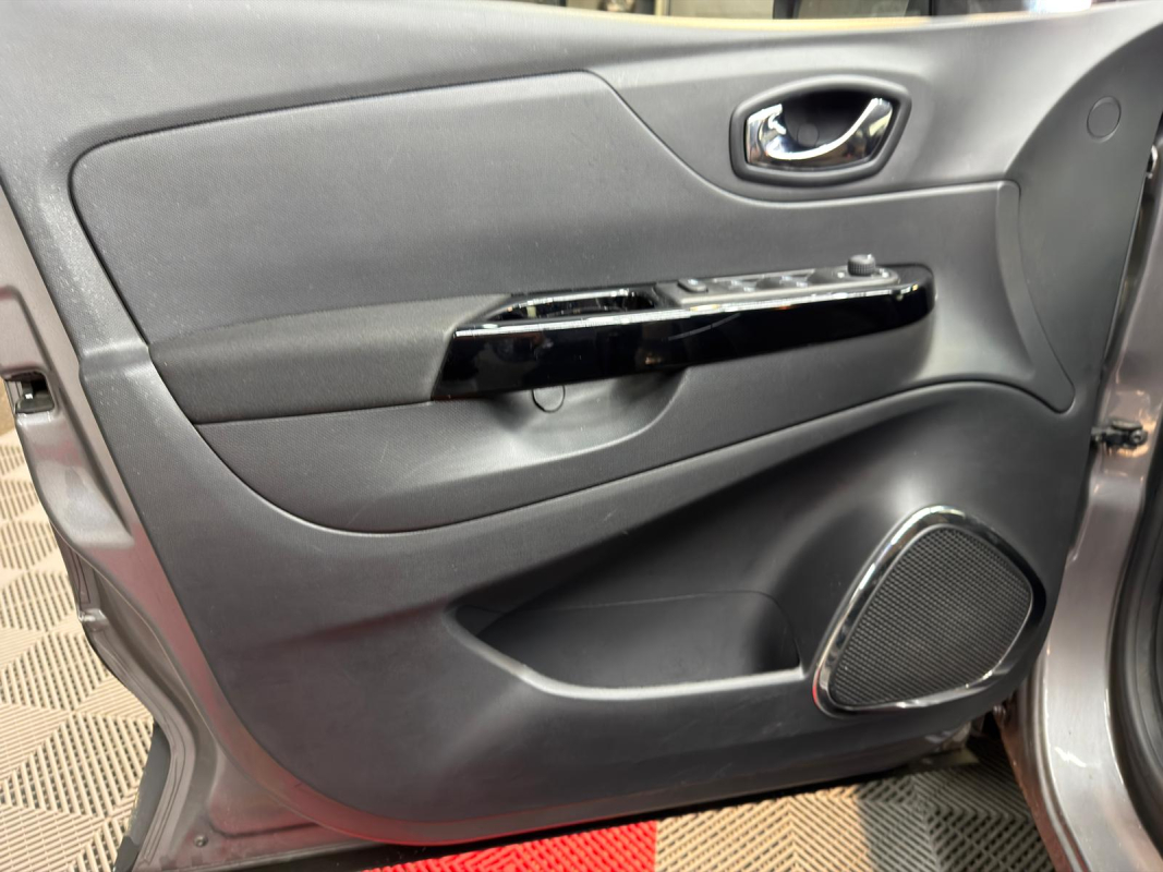 Renault Captur — 24