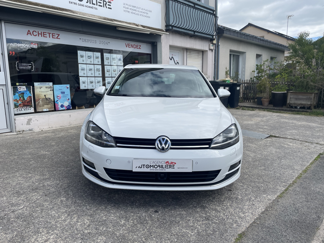 Volkswagen Golf — 2