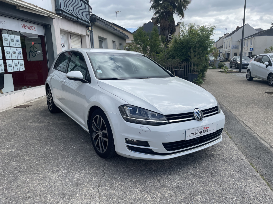 Volkswagen Golf — 3