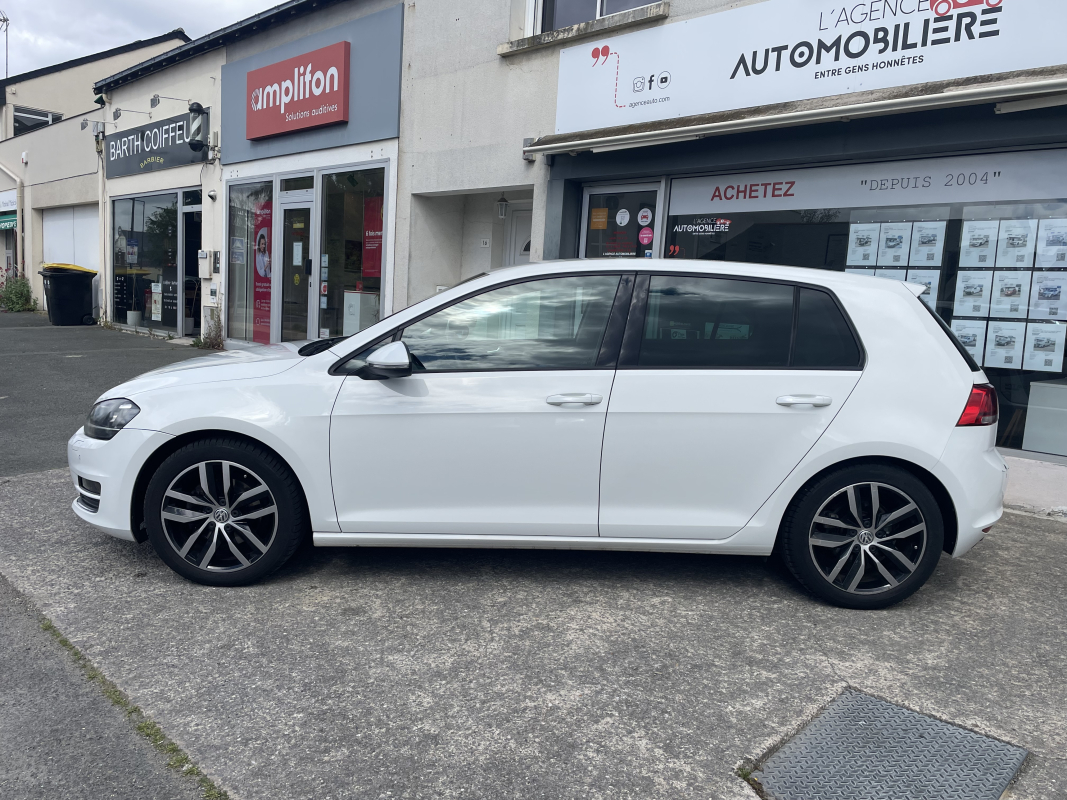 Volkswagen Golf — 8