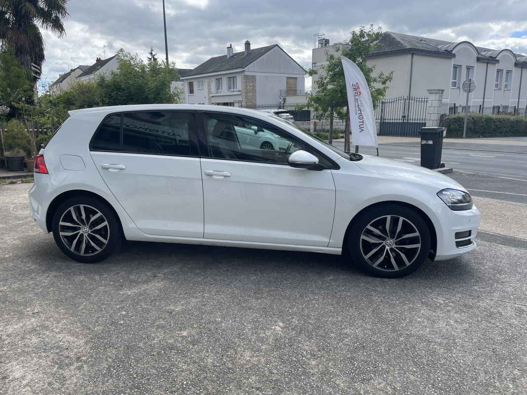 Volkswagen Golf — 4