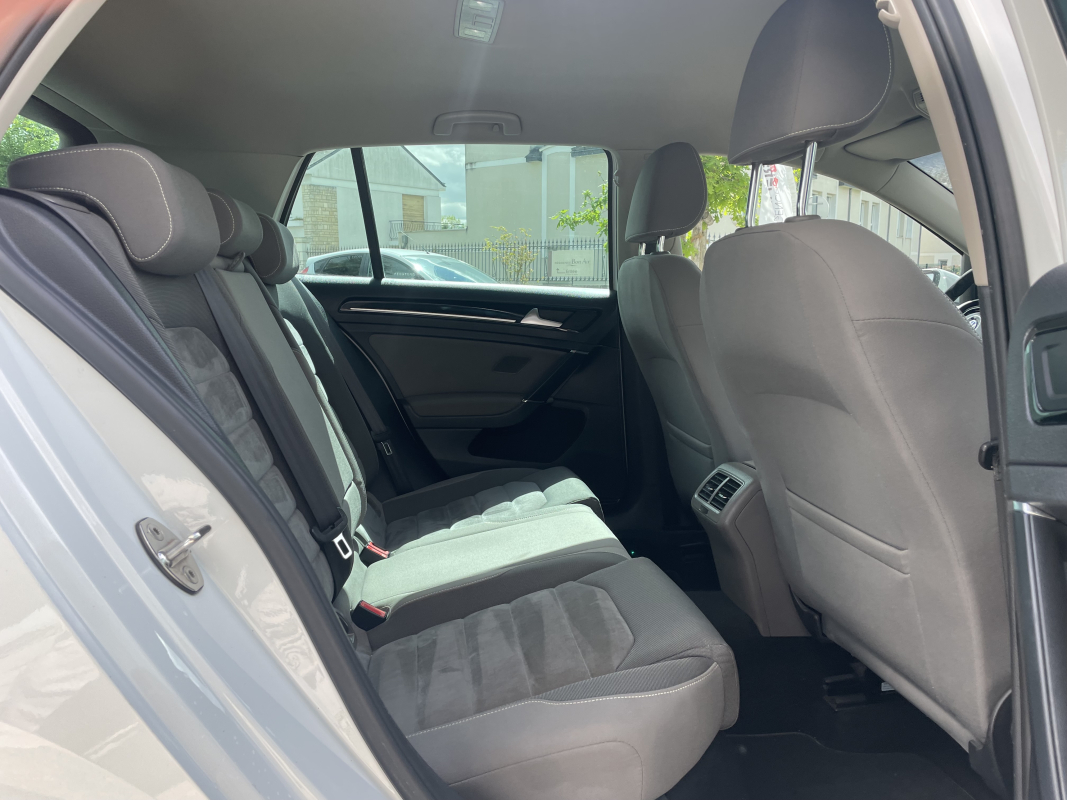 Volkswagen Golf — 14