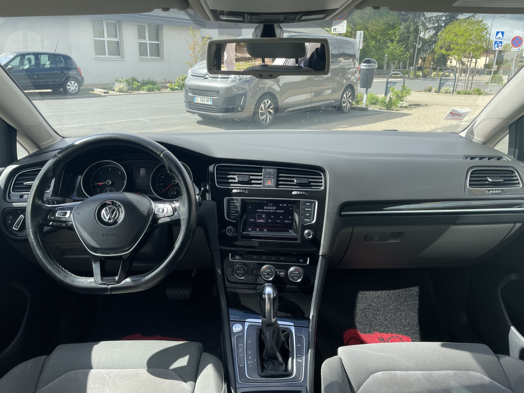 Volkswagen Golf — 11