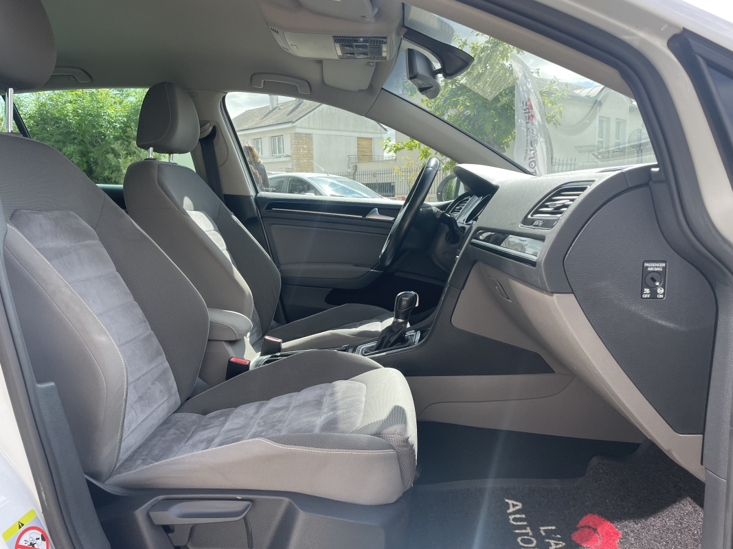 Volkswagen Golf — 13