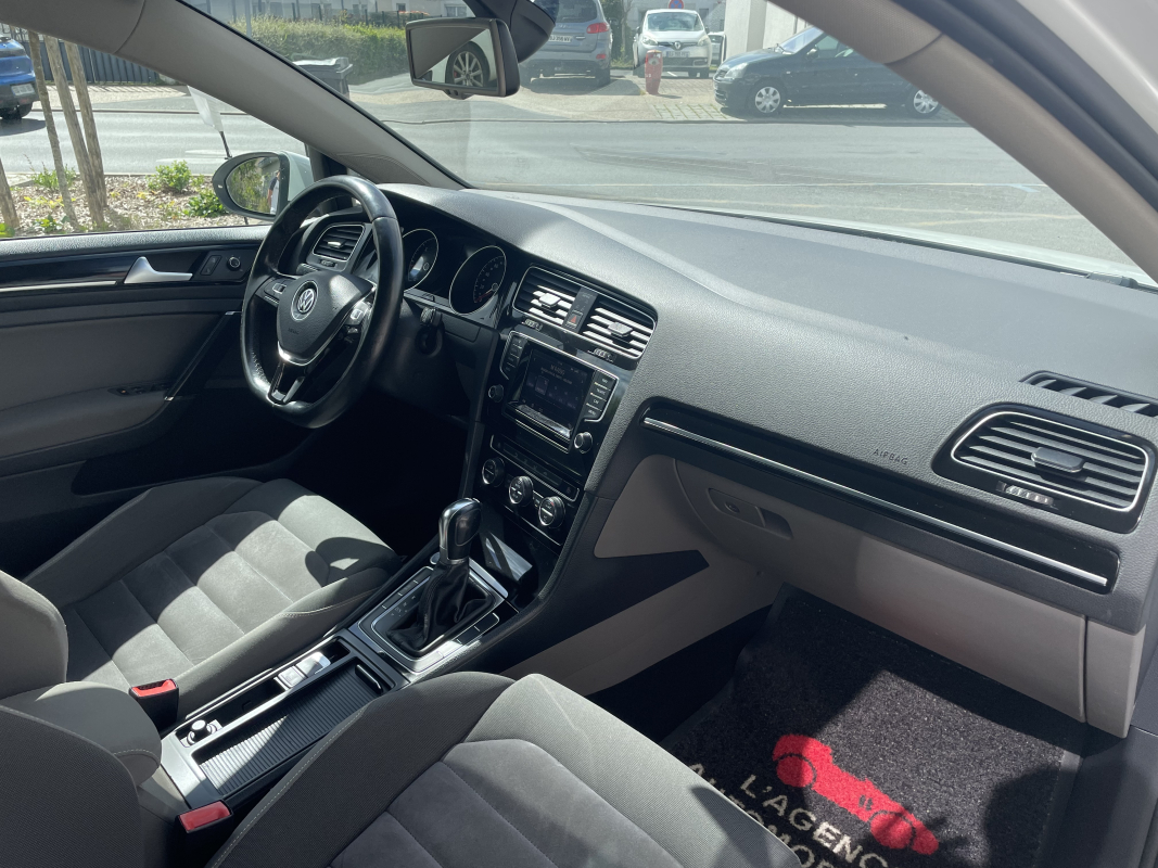 Volkswagen Golf — 12
