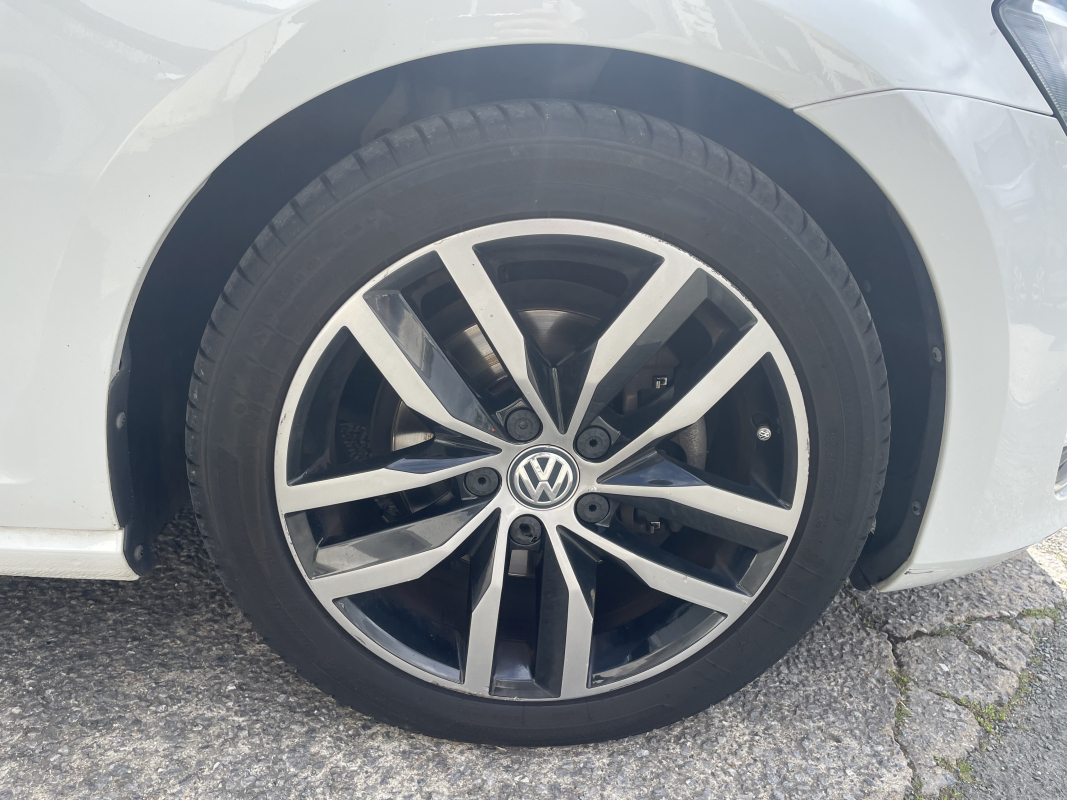 Volkswagen Golf — 22
