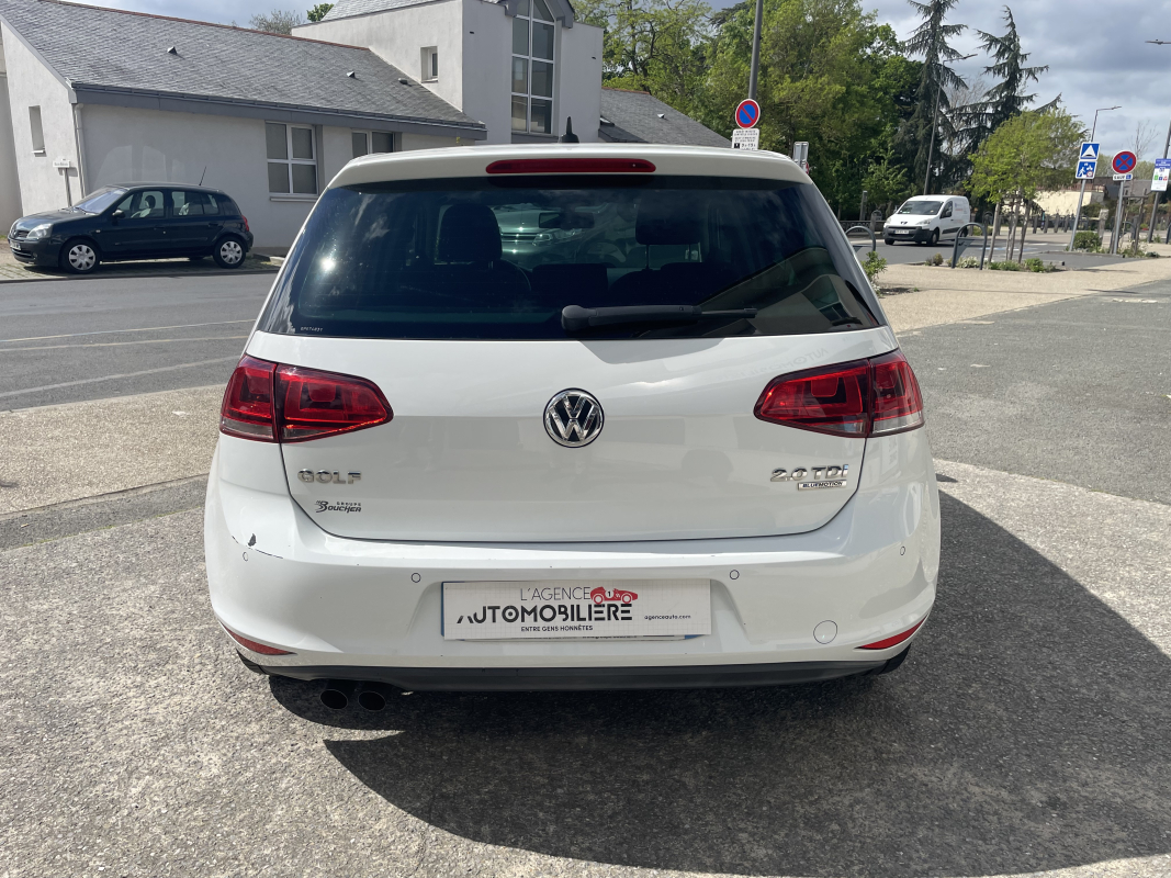 Volkswagen Golf — 6
