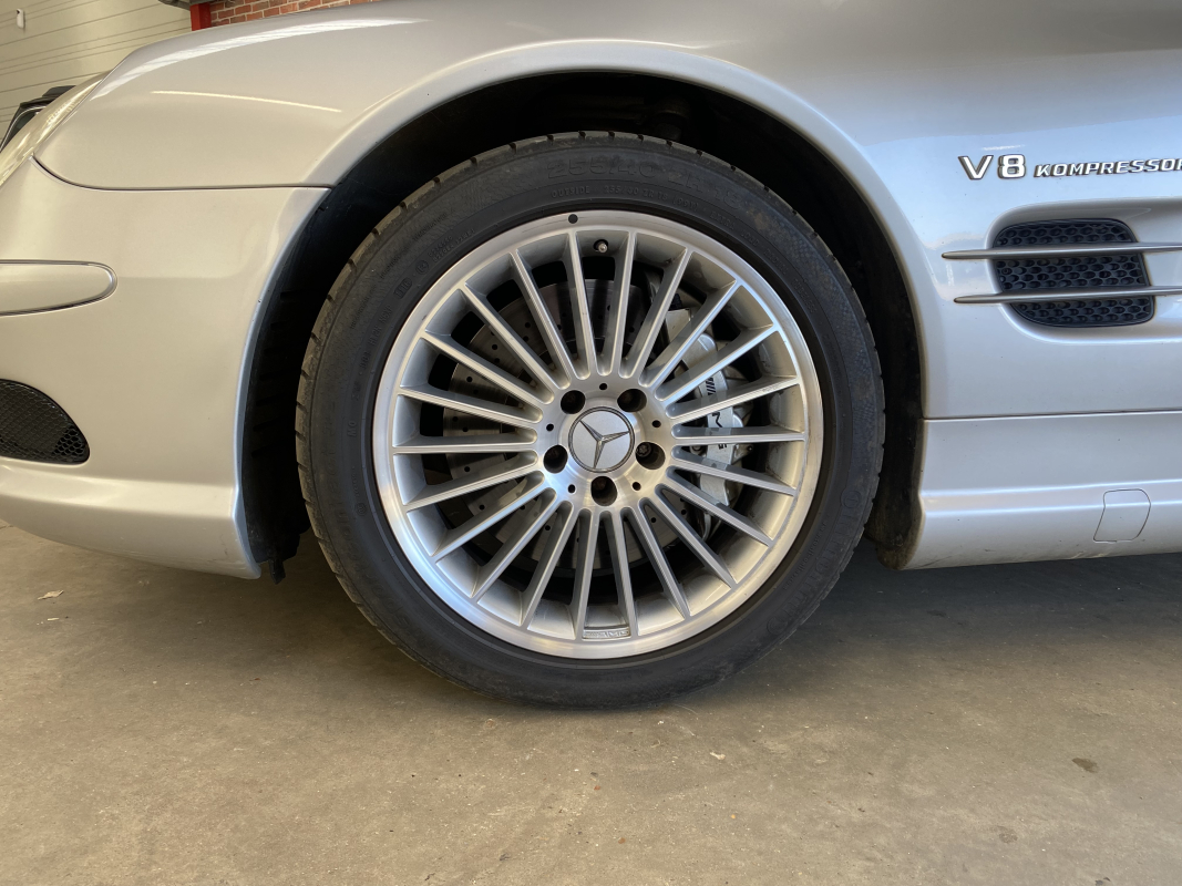 Mercedes SL — 22