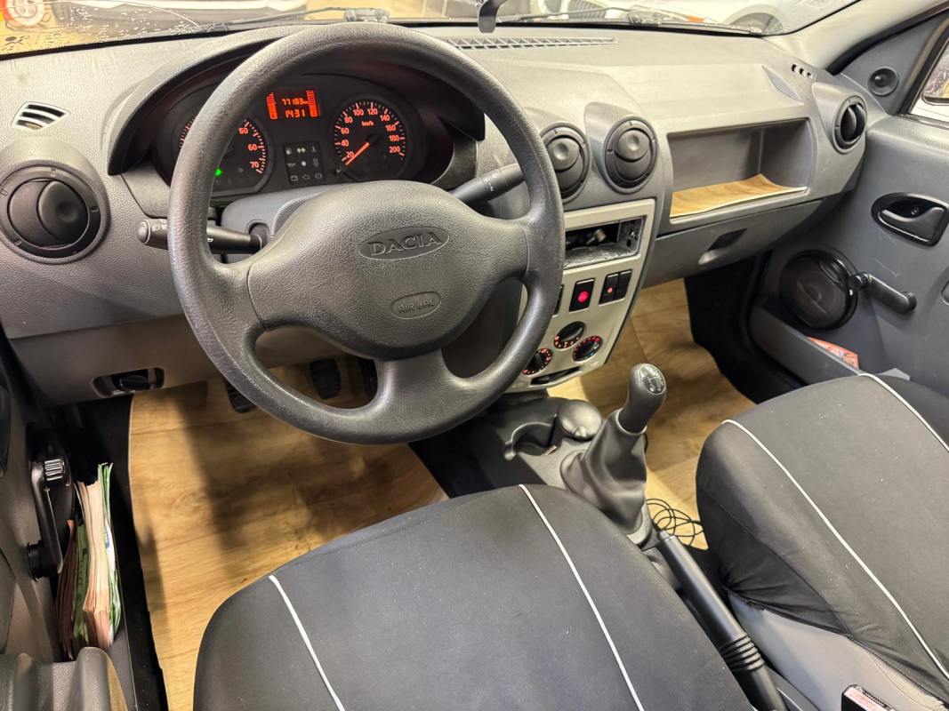 Dacia Logan — 13