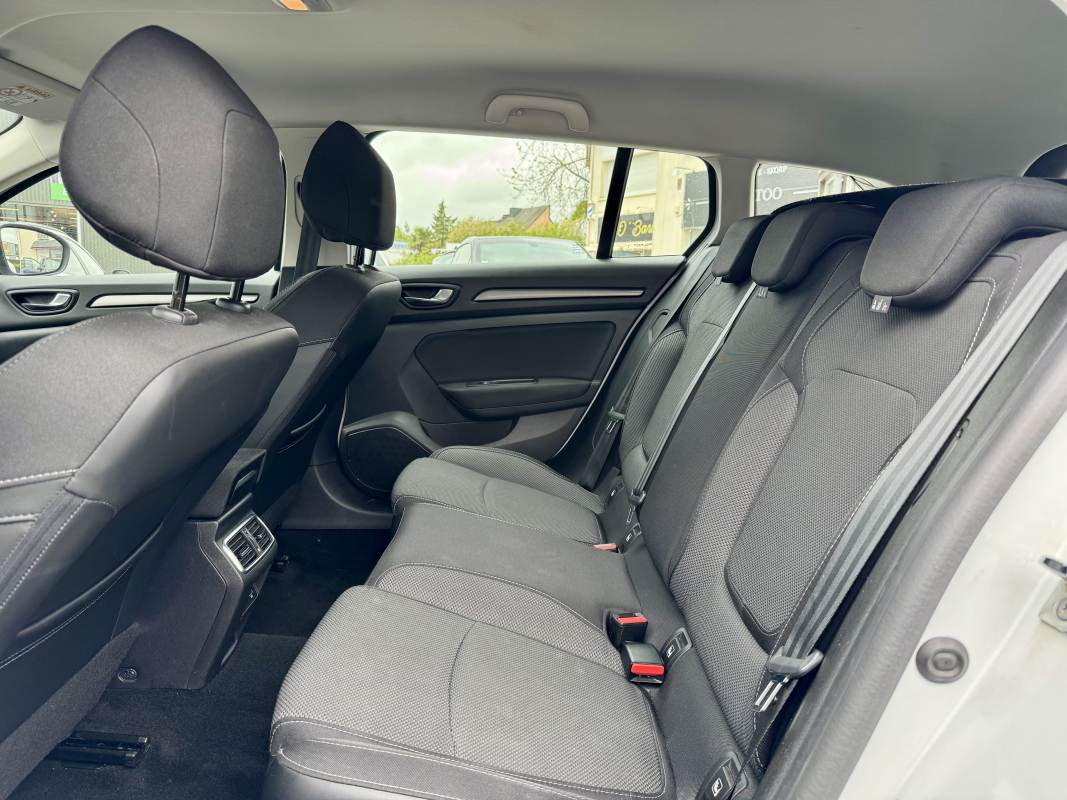 Renault Megane — 17