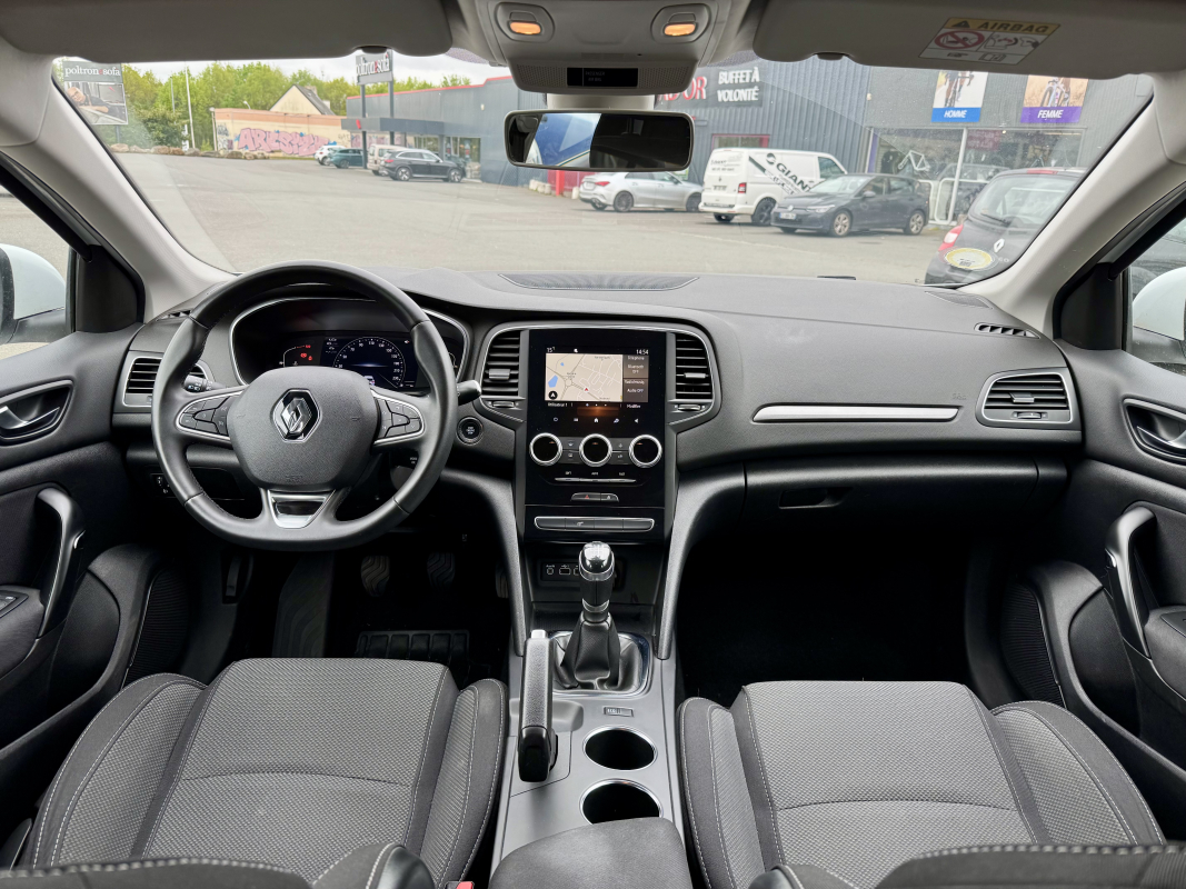 Renault Megane — 9