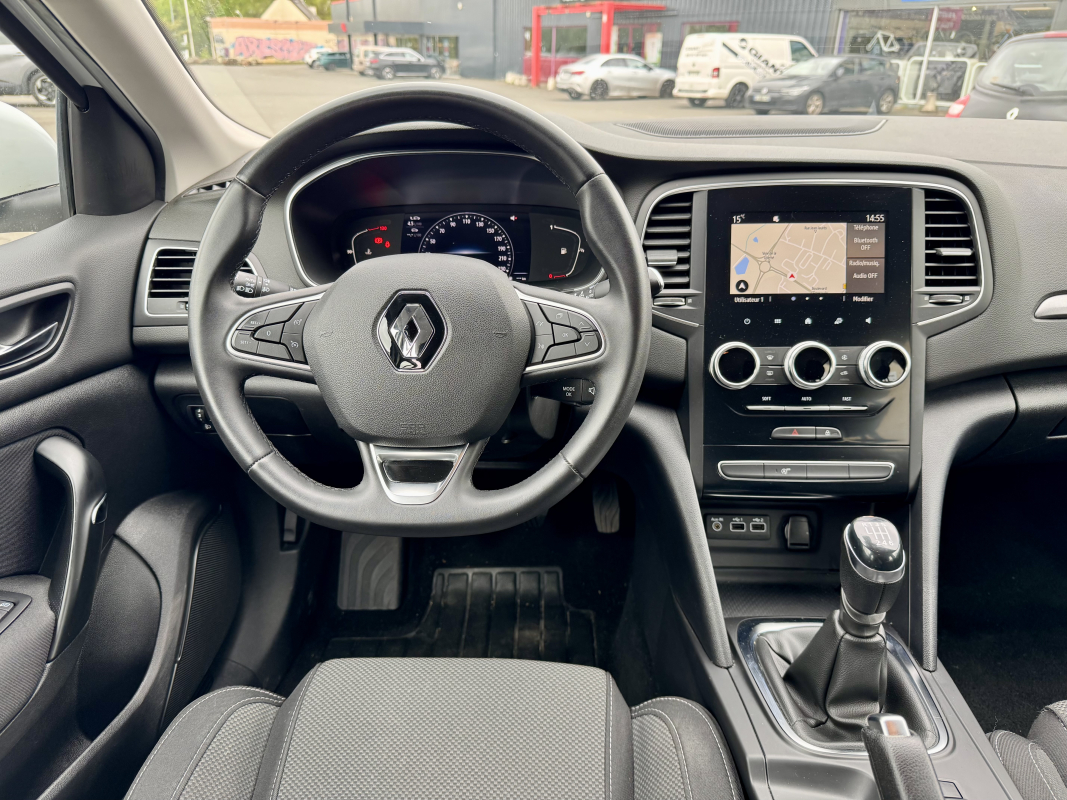 Renault Megane — 12