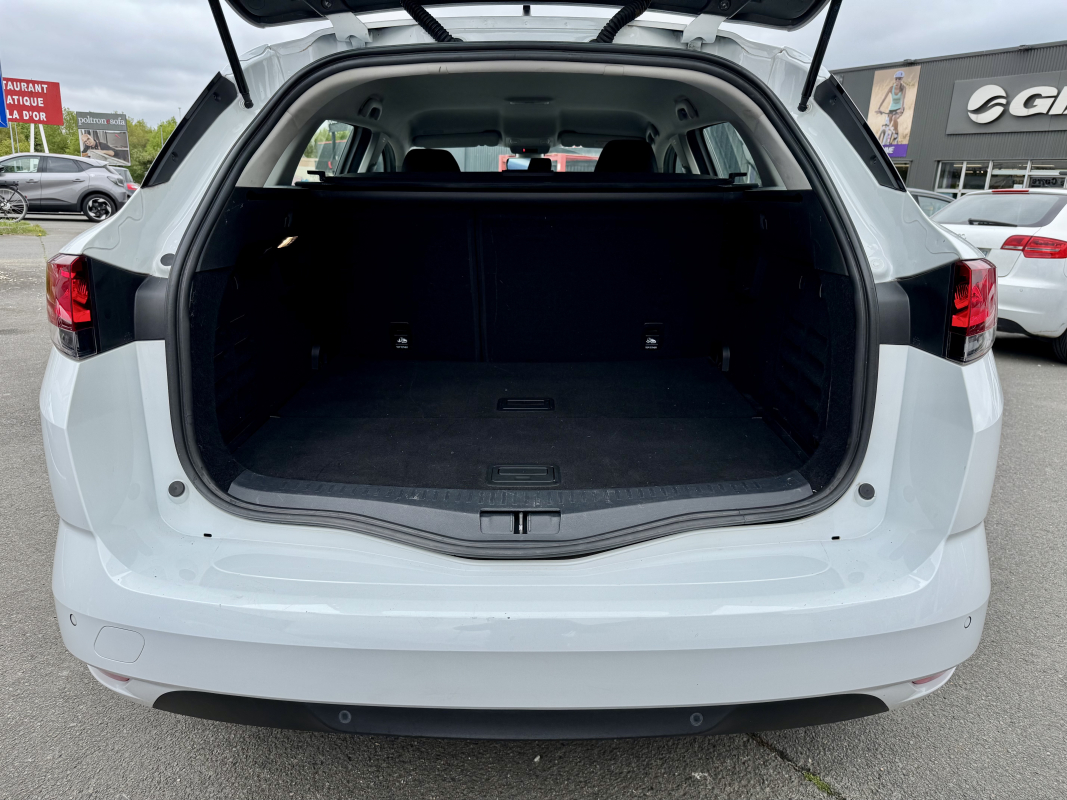 Renault Megane — 27