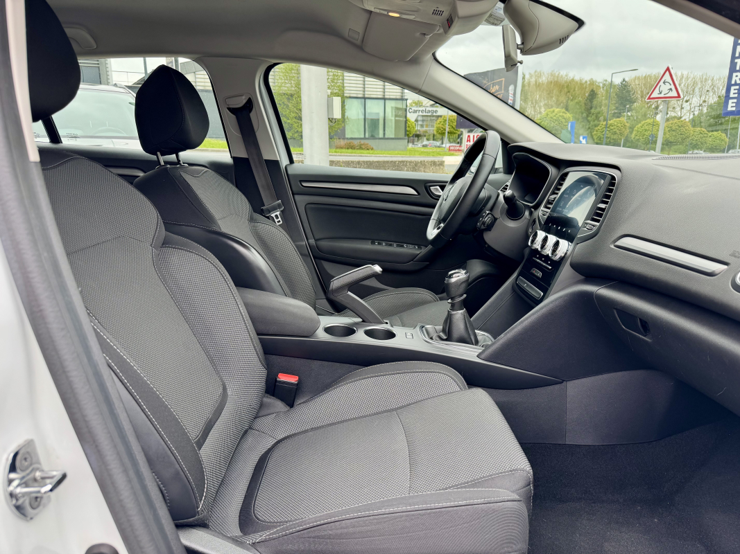 Renault Megane — 30