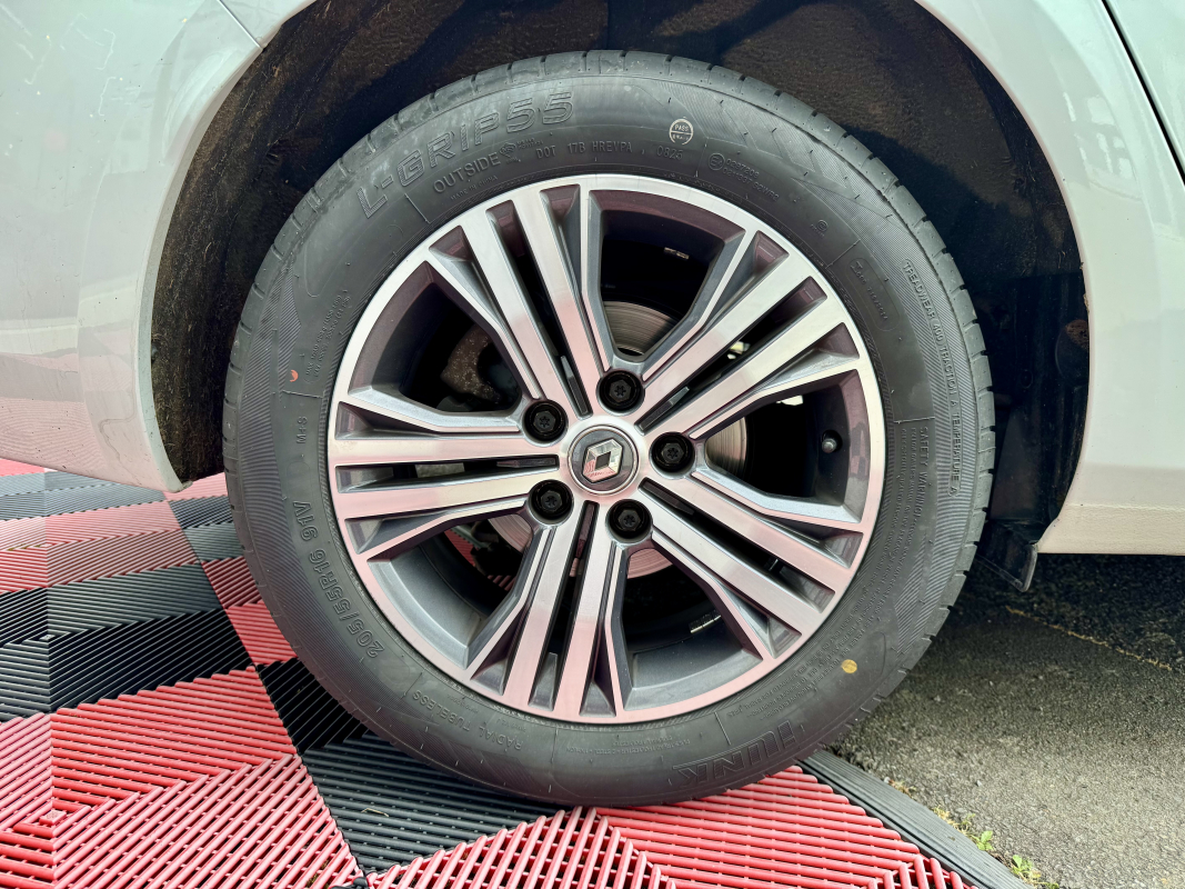 Renault Megane — 35
