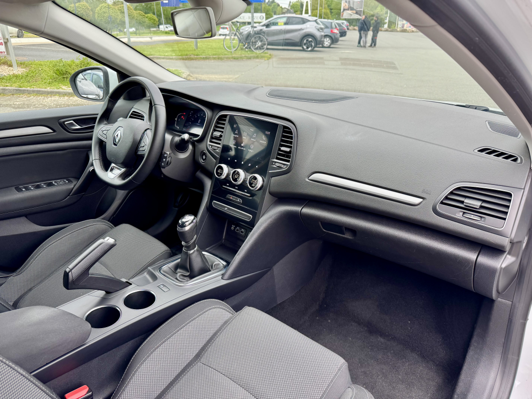 Renault Megane — 18