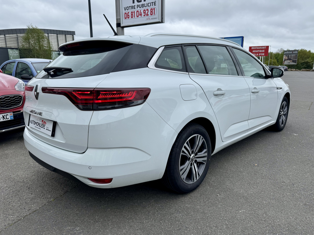Renault Megane — 5