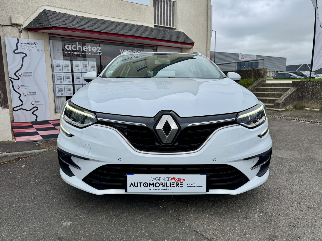 Renault Megane — 8
